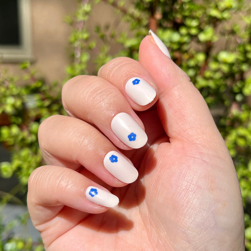 picture of Mod Flowers | Short | Round - Tab Press-On