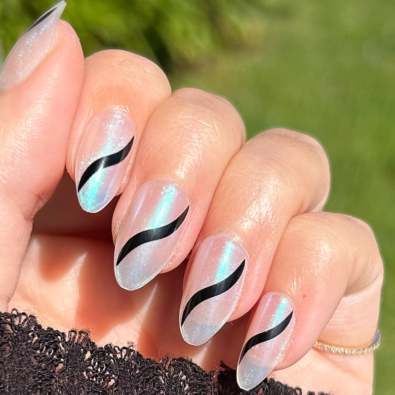 picture of Simple Twist - Press-On | Medium | Almond