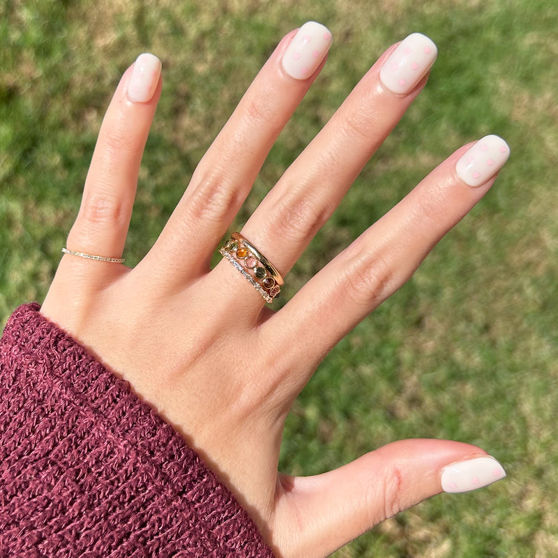 picture of Heart Shower | Extra Short | Squoval - Tab Press-On