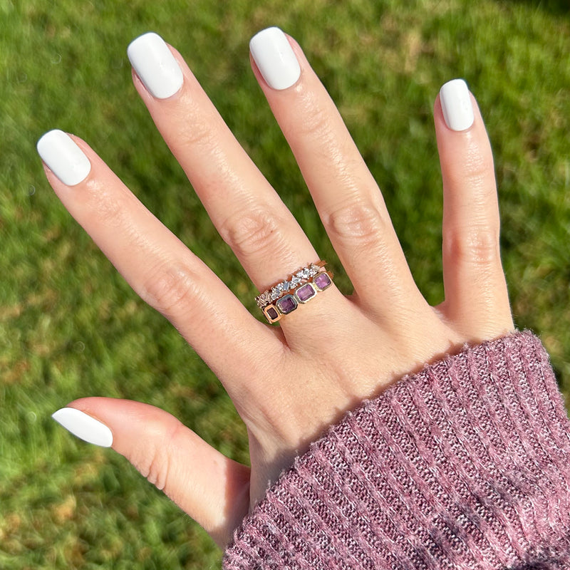 picture of Swan | Extra Short | Squoval - Tab Press-On