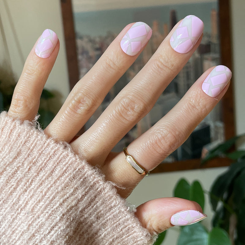 picture of Scattered Squares | Short | Squoval - Tab Press-On