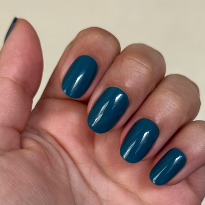 Aprés Mani - Tab Press-On | Short | Round on nails