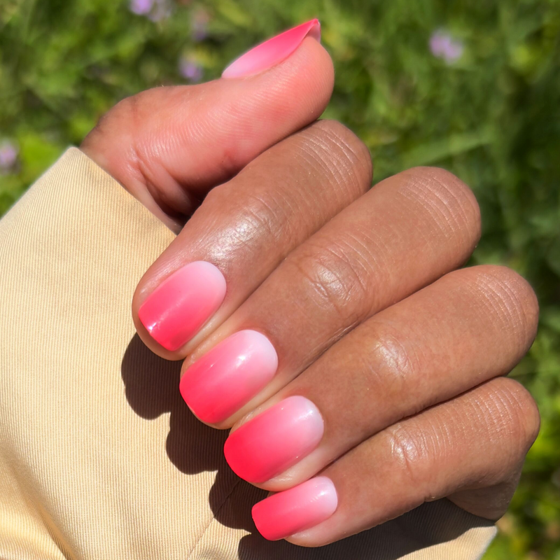 picture of Berry Syrup Gradient - Press-On | Short | Squoval