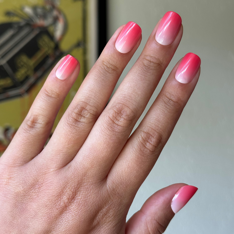 picture of Berry Syrup Gradient - Press-On | Short | Squoval