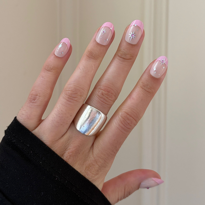 Bubblegum French with Metallic Stars  - Press On | Short | Round - Press-On