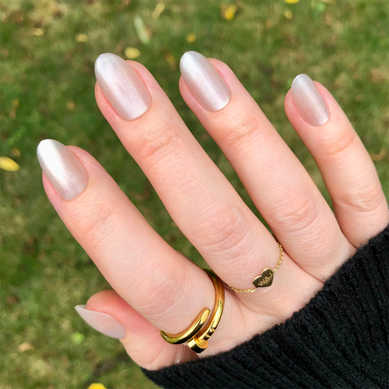 CDJ Velvet - Press-On | Medium | Oval - Press-On