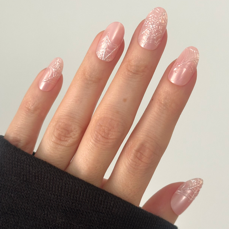 Candy Chrome Spiderwebs - Press-On | Medium | Oval