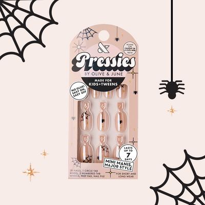 Caught in a Cute Web - Pressies | Short Medium | Round Caught in a Cute Web - Pressies | Short Medium | Round  Pressies