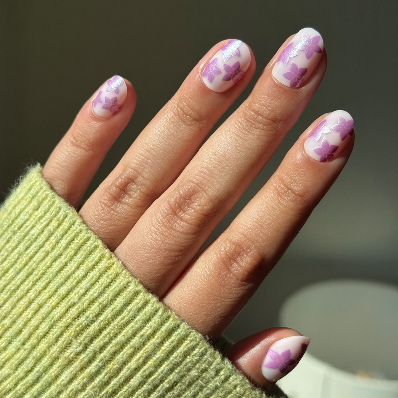 picture of Chrome Petal Party - Press-On | Extra Short | Round