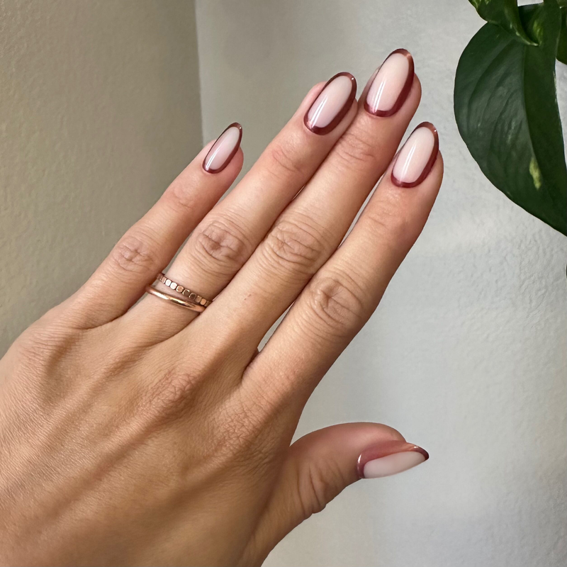 picture of Cocoa Chrome Outline - Press-On | Medium | Oval