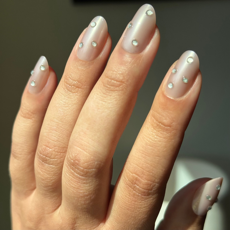 picture of Diamond Chrome Mani - Press-On | Medium | Oval