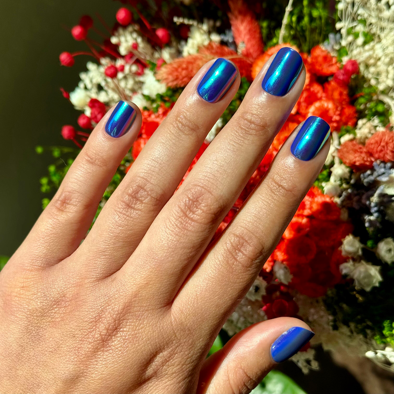 picture of Electric Blue Iridescent Chrome - Press-On | Extra Short | Squoval