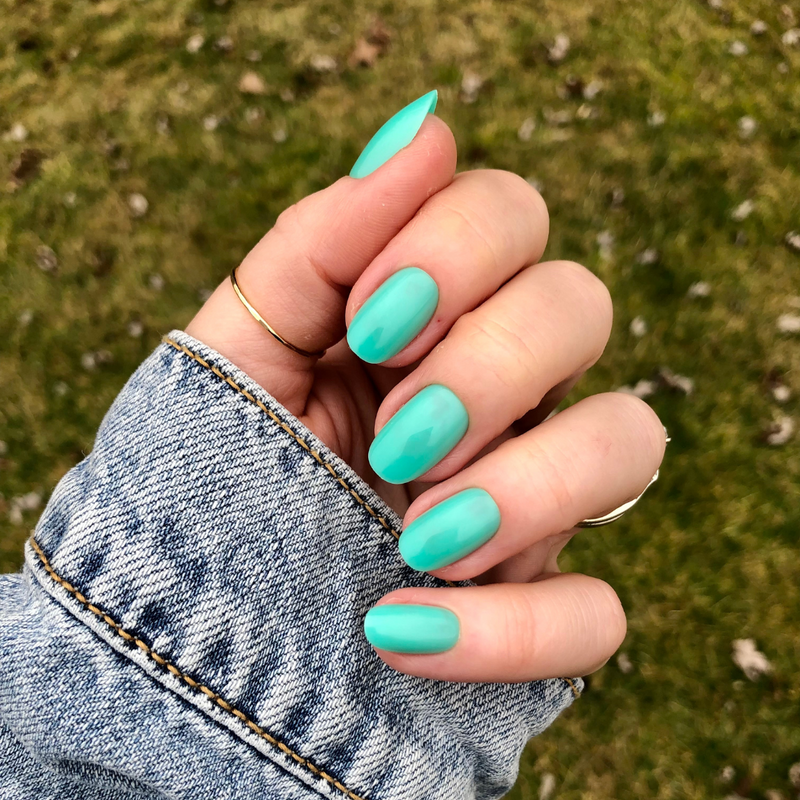 picture of Fresh Aqua - Press-On | Short | Round