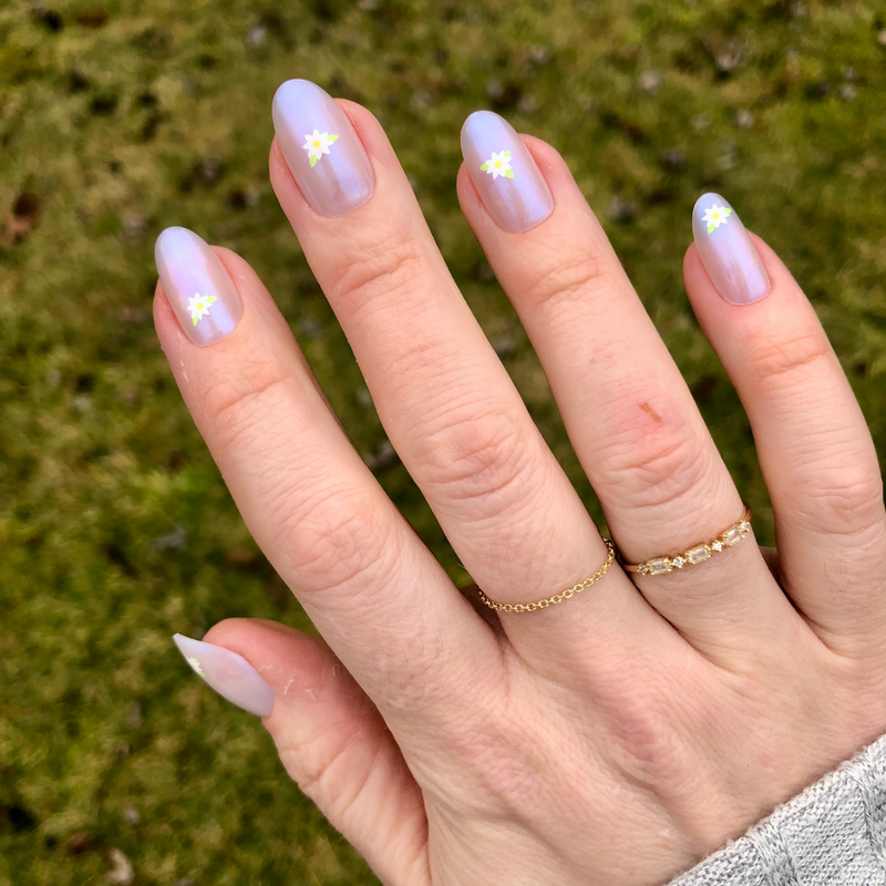 picture of Iridescent Floating Flower - Press-On | Medium | Oval