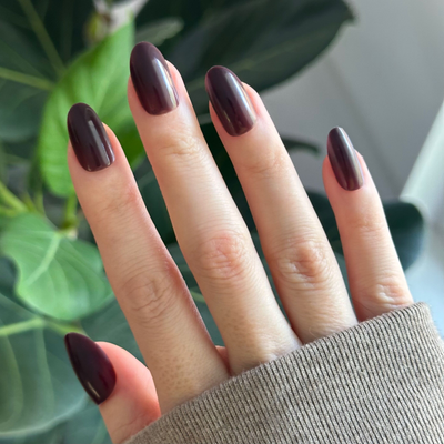 Let’s Stay In - Press-On | Medium | Oval display on hand