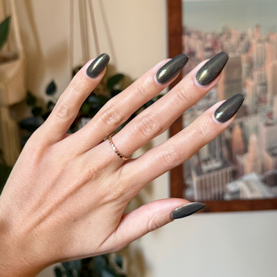 Martini Chrome Gel display on hand