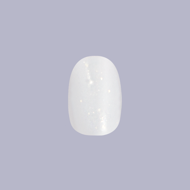 Milky Shimmer - Press-On | Short | Round second image