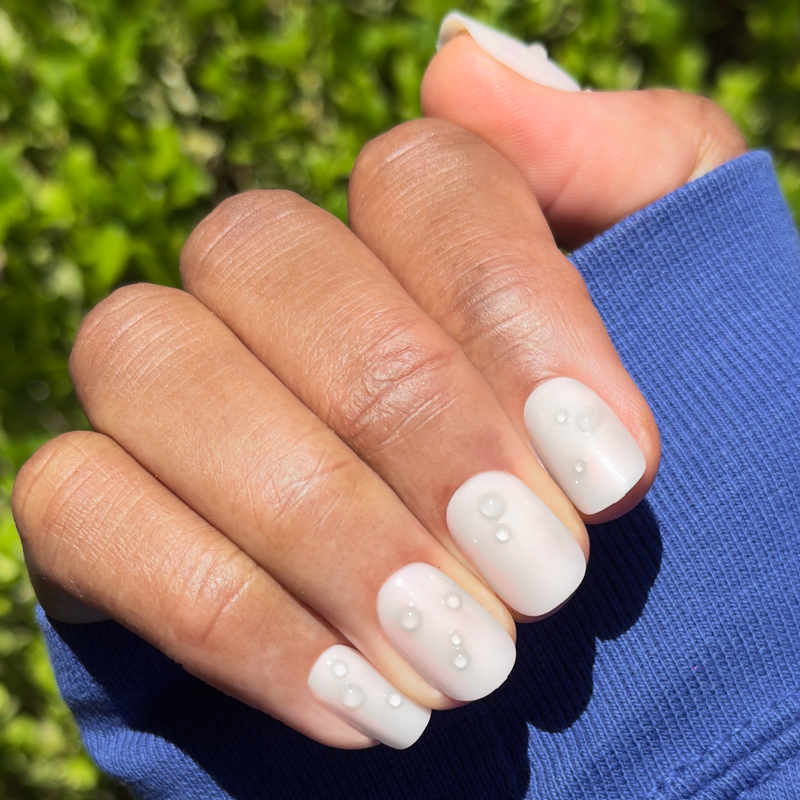 picture of Milky 3D Bubbles - Press-On | Short | Squoval