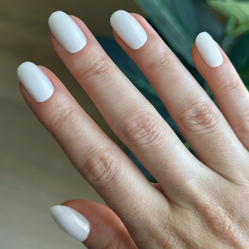 picture of Milky Shimmer - Press-On | Short | Round