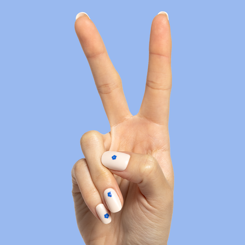 picture of Mod Flowers | Short | Round - Tab Press-On