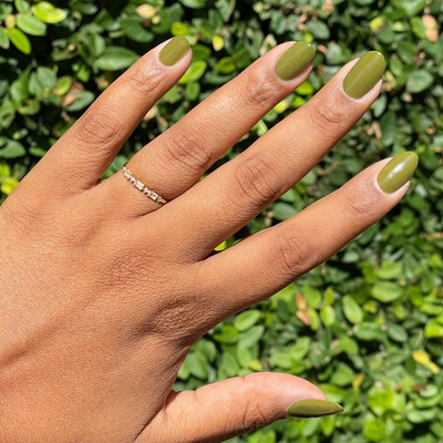 Mossy display on hand