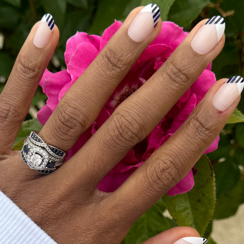 picture of Nautical Split French - Press-On | Medium | Oval