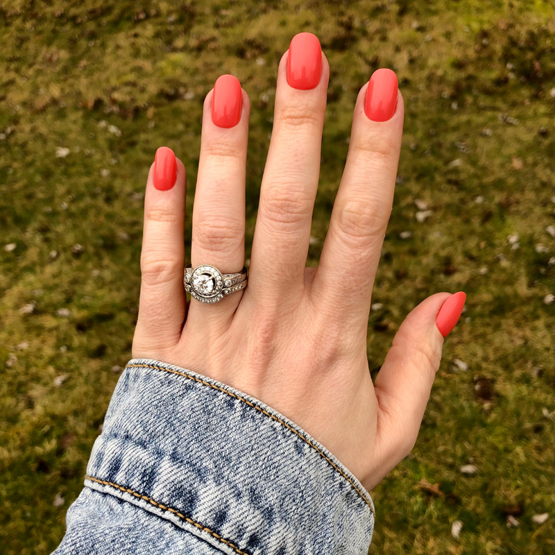 picture of Perfect Pinwheel | Short | Round - Tab Press-On