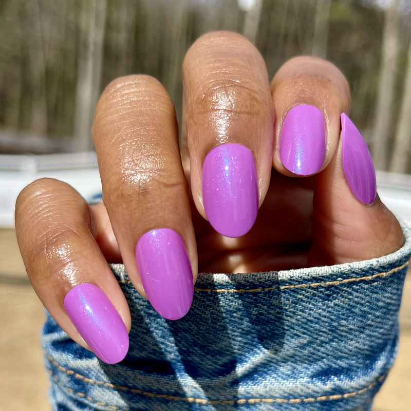 picture of Petal Shimmer - Press-On | Medium | Oval