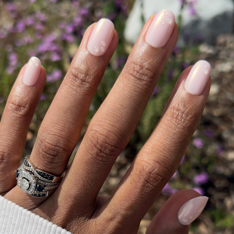 picture of Pink Bubble Pearlescent - Press-On | Short | Round