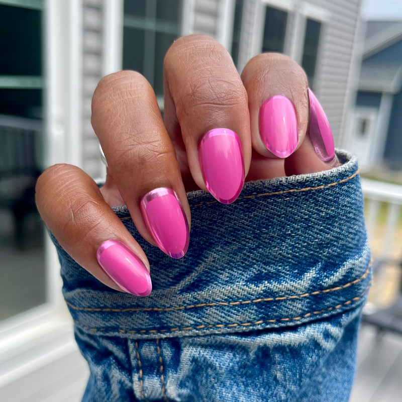 picture of Pink Chrome Outline - Press-On | Medium | Almond