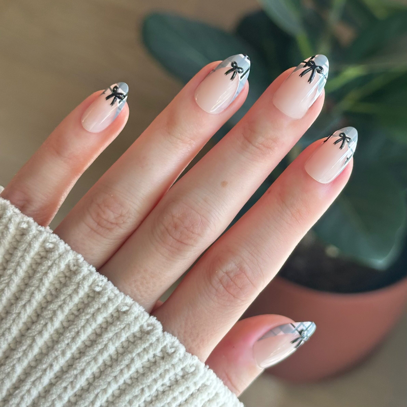 picture of Plaid Print with Bows French - Press-On | Medium | Almond