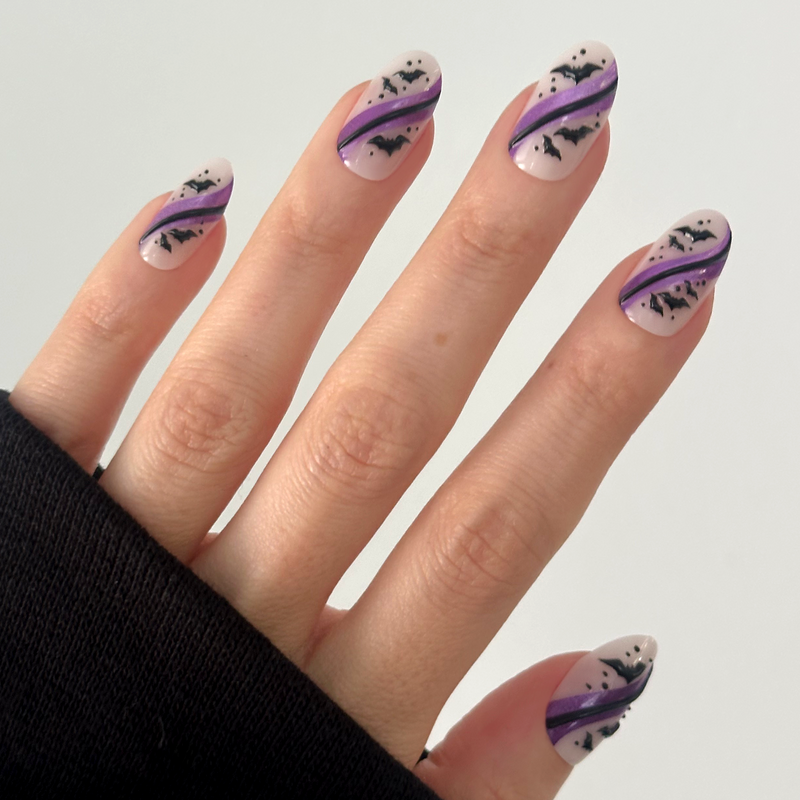 Puffy Bat Swirls - Press-On | Medium | Oval