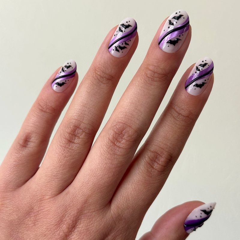 Puffy Bat Swirls - Press-On | Medium | Oval