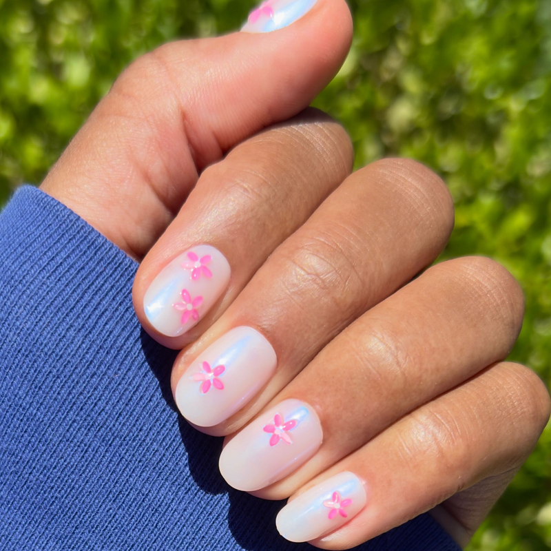 picture of Puffy Petal Iridescent - Press-On | Short | Round