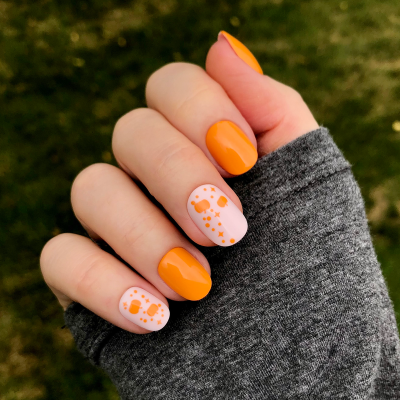 picture of Pumpkin Party | Extra Short | Round - Tab Press-On