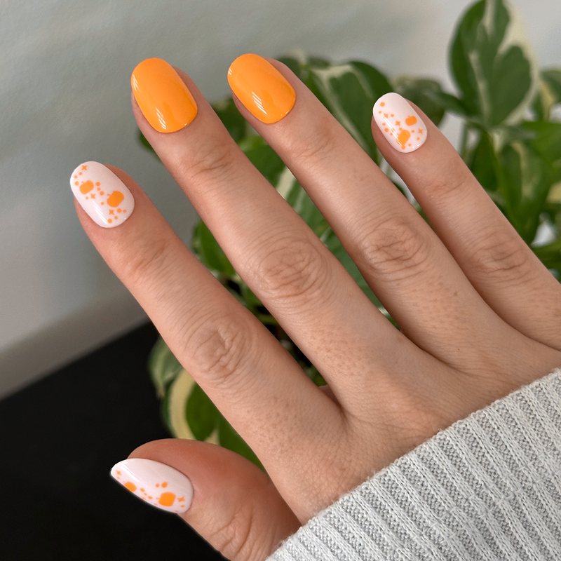 picture of Pumpkin Party | Extra Short | Round - Tab Press-On