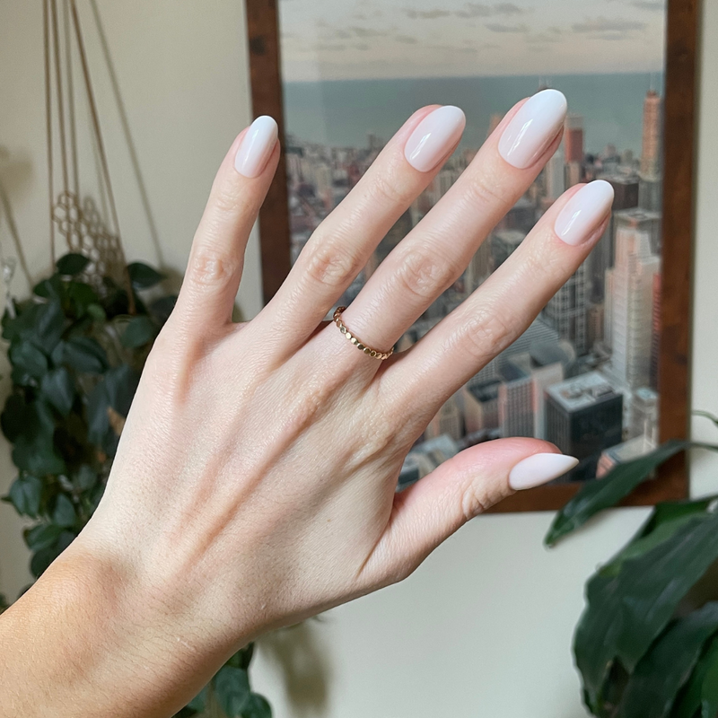 picture of Pure White Syrup Gradient - Press-On | Medium | Oval