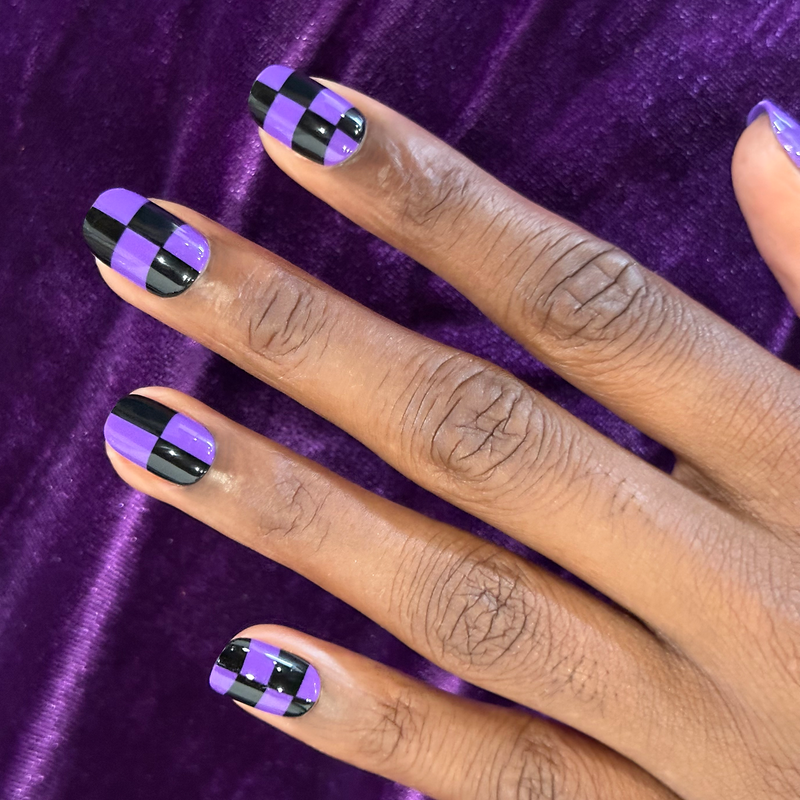 picture of Purple Checker Party | Short | Squoval - Tab Press-On