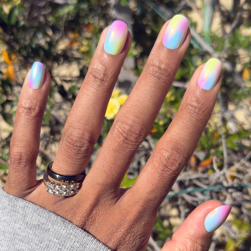 picture of Rainbow Aura Chrome - Press-On | Short | Round