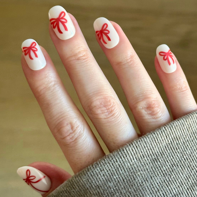 picture of Red Chrome Bows - Tab Press-On | Short | Round