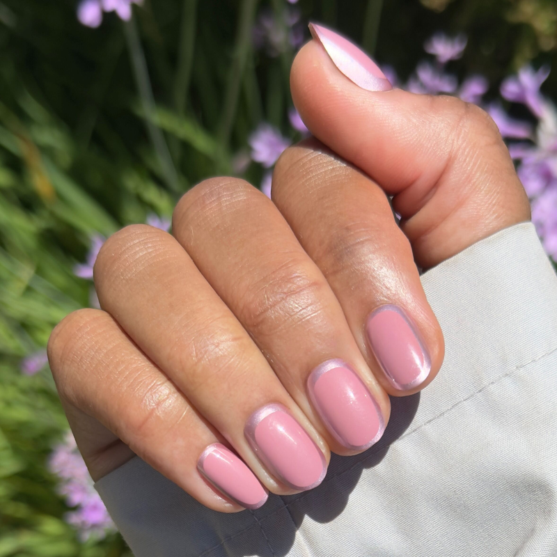 picture of Rosewood Chrome Outline - Press-On | Short | Round