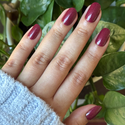 Saucy - Tab Press-On | Short | Round on nails