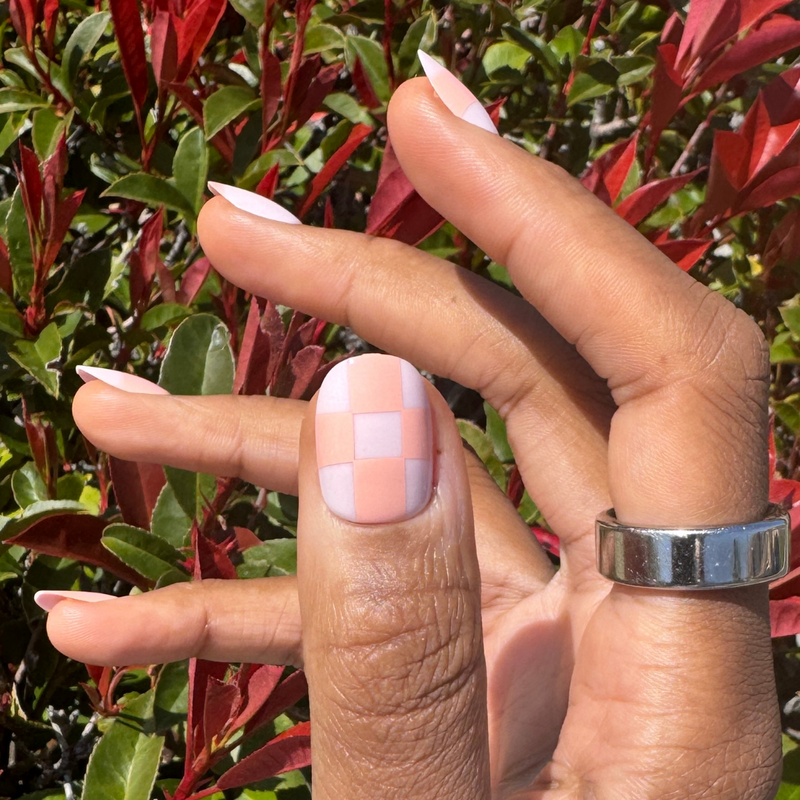 Sherbet Checker Party | Short | Round - Tab Press-On - Tab Press-On