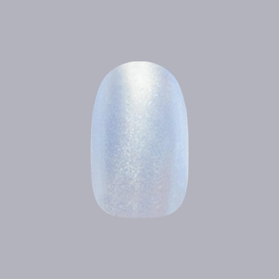 Sky Chrome - Press-On | Short | Round with shimmering pale blue chrome finish for an easy at-home mani look