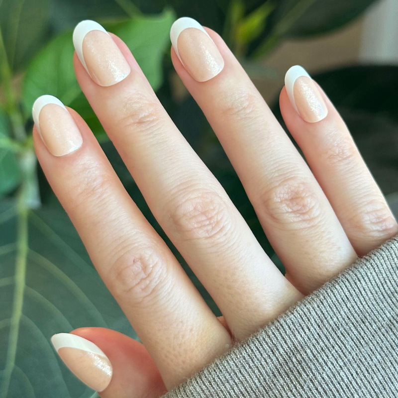 picture of Snowy French - Press-On | Short | Round