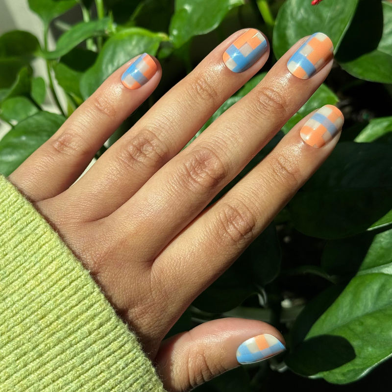 picture of Soft Plaid - Press-On | Extra Short | Squoval