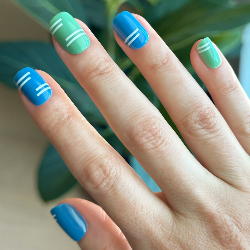 picture of Sporty Stripes - Press-On | Extra Short | Squoval