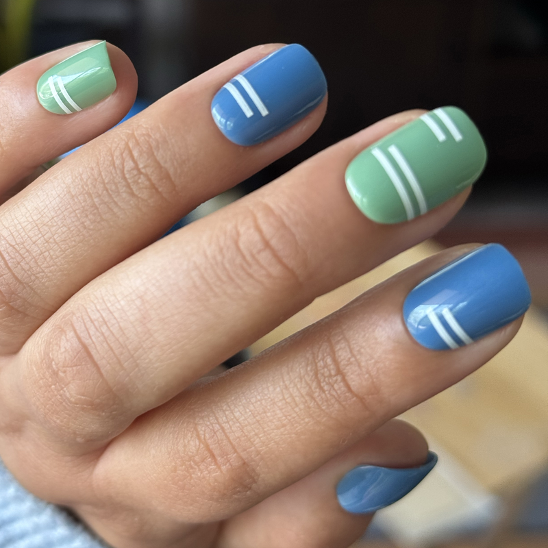 picture of Sporty Stripes - Press-On | Extra Short | Squoval