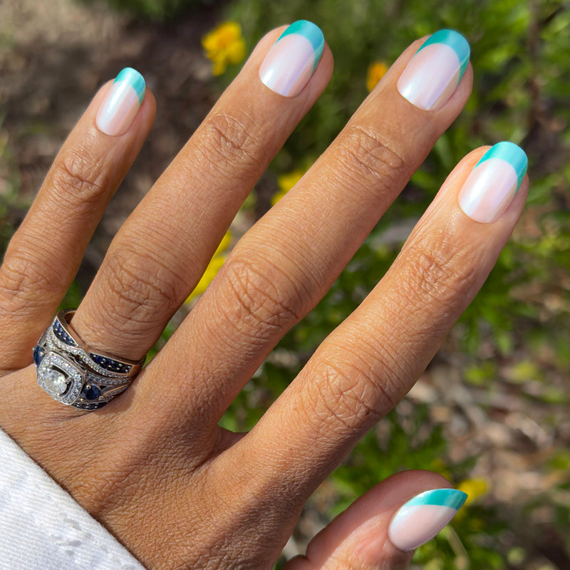 picture of Turquoise Chrome | Short | Round - Tab Press-On