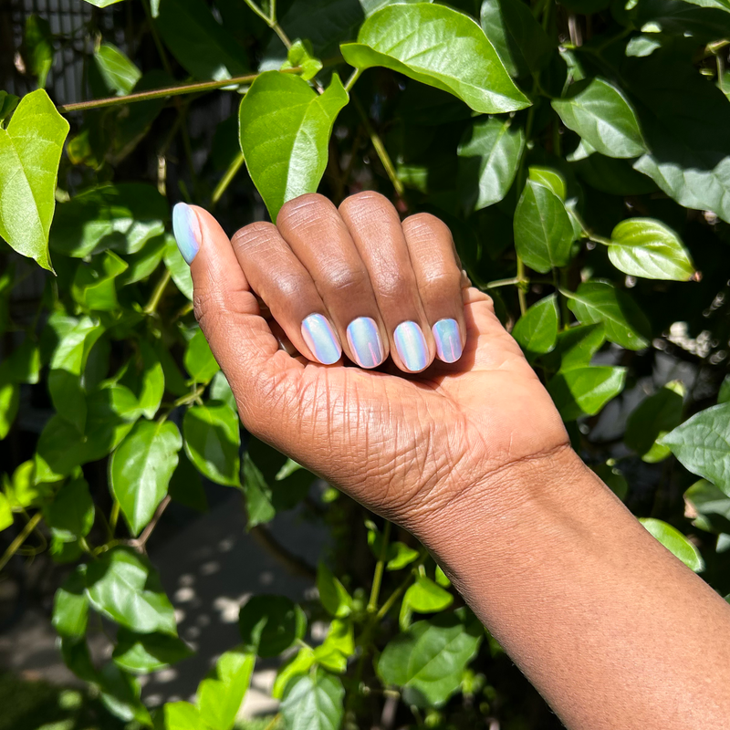 Unicorn Chrome Shimmer | Extra Short | Round - Tab Press-On